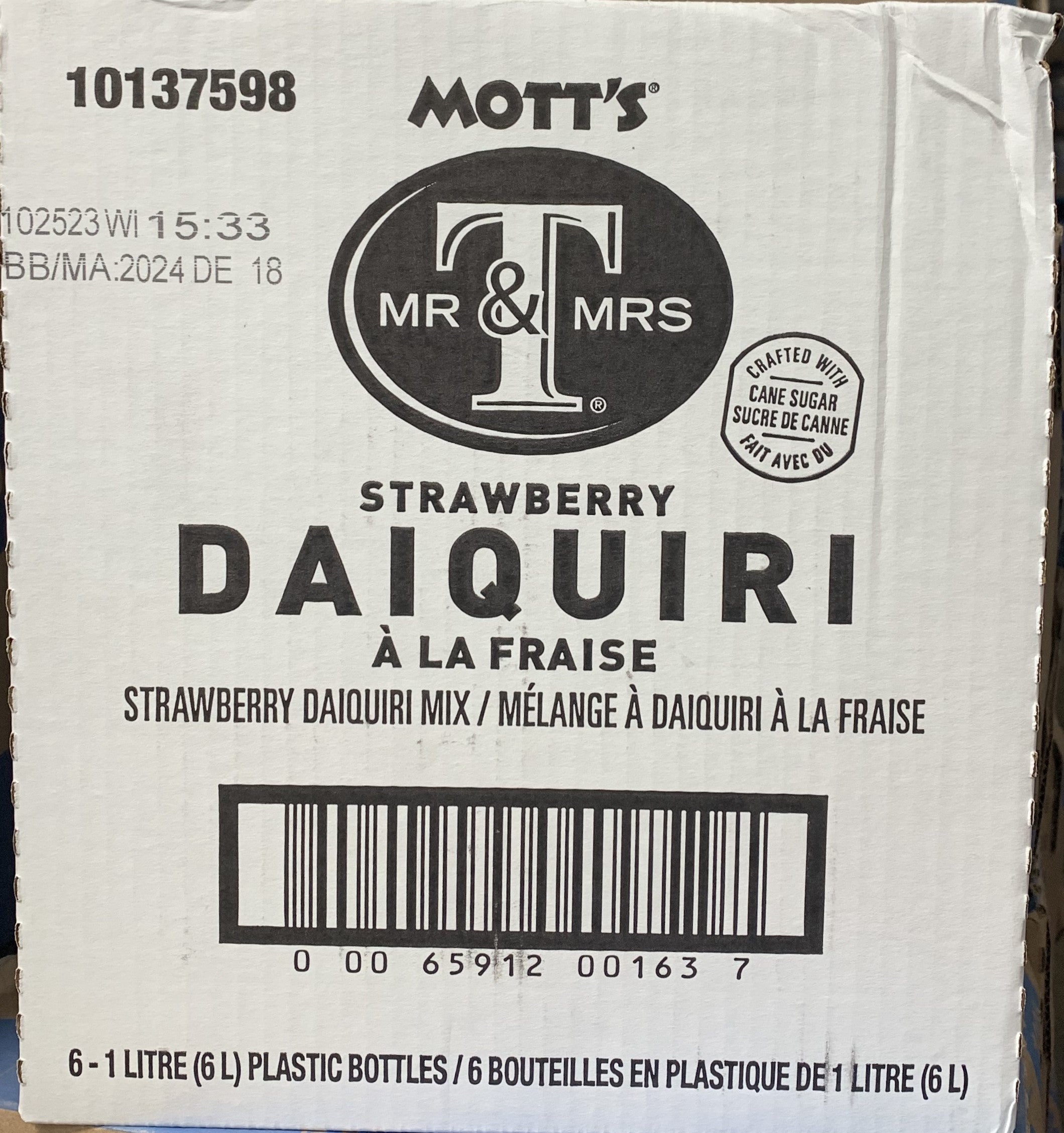 Mott's Mr. & Mrs. T Margarita Mix Strawberry Daiquiri 1 L x 6 Bottles