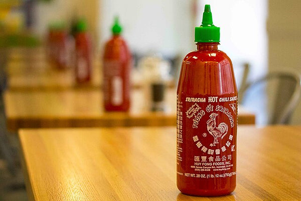 Sriracha Hot Sauce 740ml x 12 ( HUY FONG)